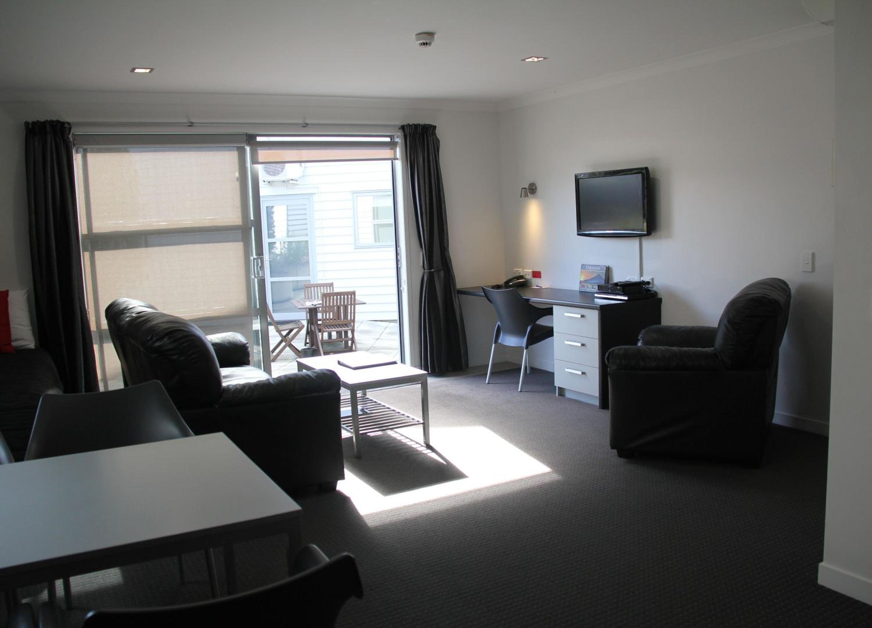 Two-Bedroom Apartment - Photo 5