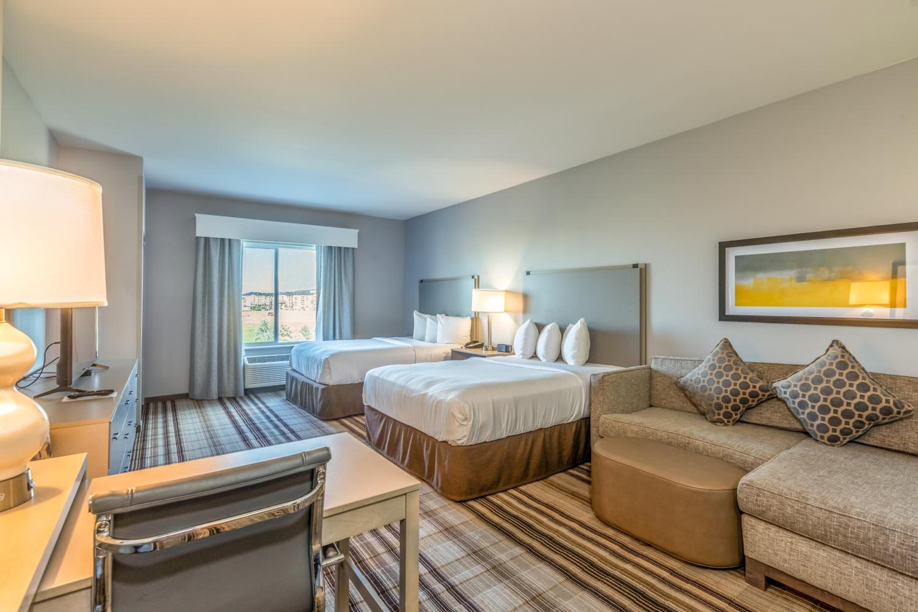 Studio Suite with Two Queen Beds - Non-Smoking - Photo 6