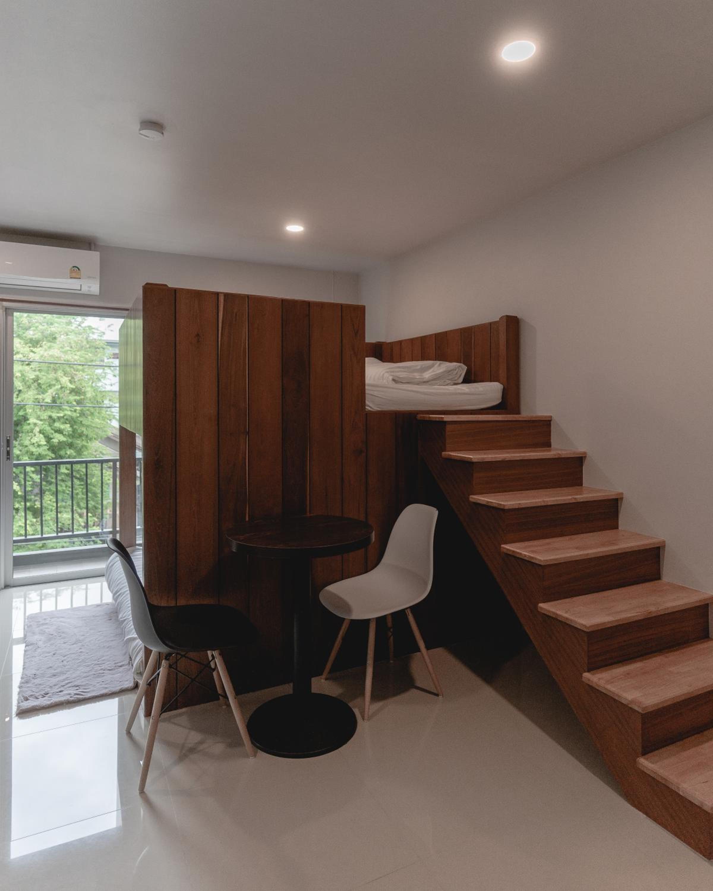 Quadruple Room with Private Bathroom - Photo 20