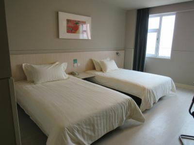 Business Twin Room A photo 1