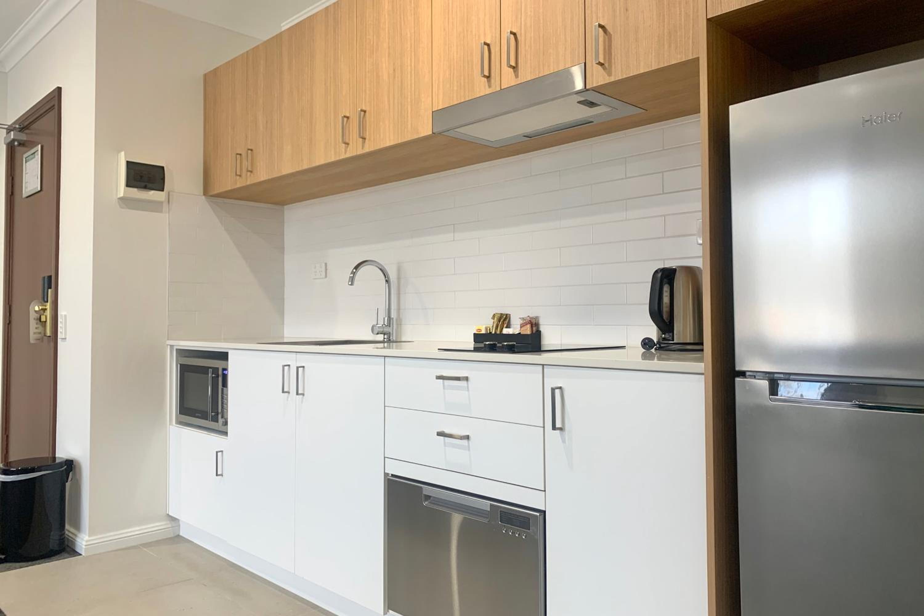 One-Bedroom Apartment - Photo 3