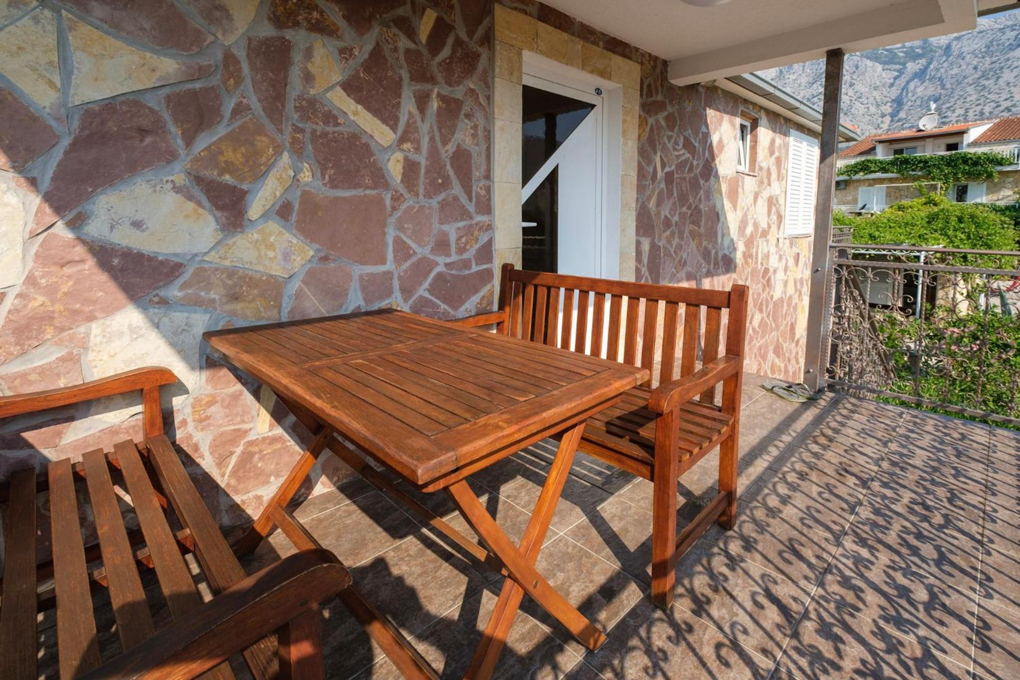 Apartment with Balcony photo 3