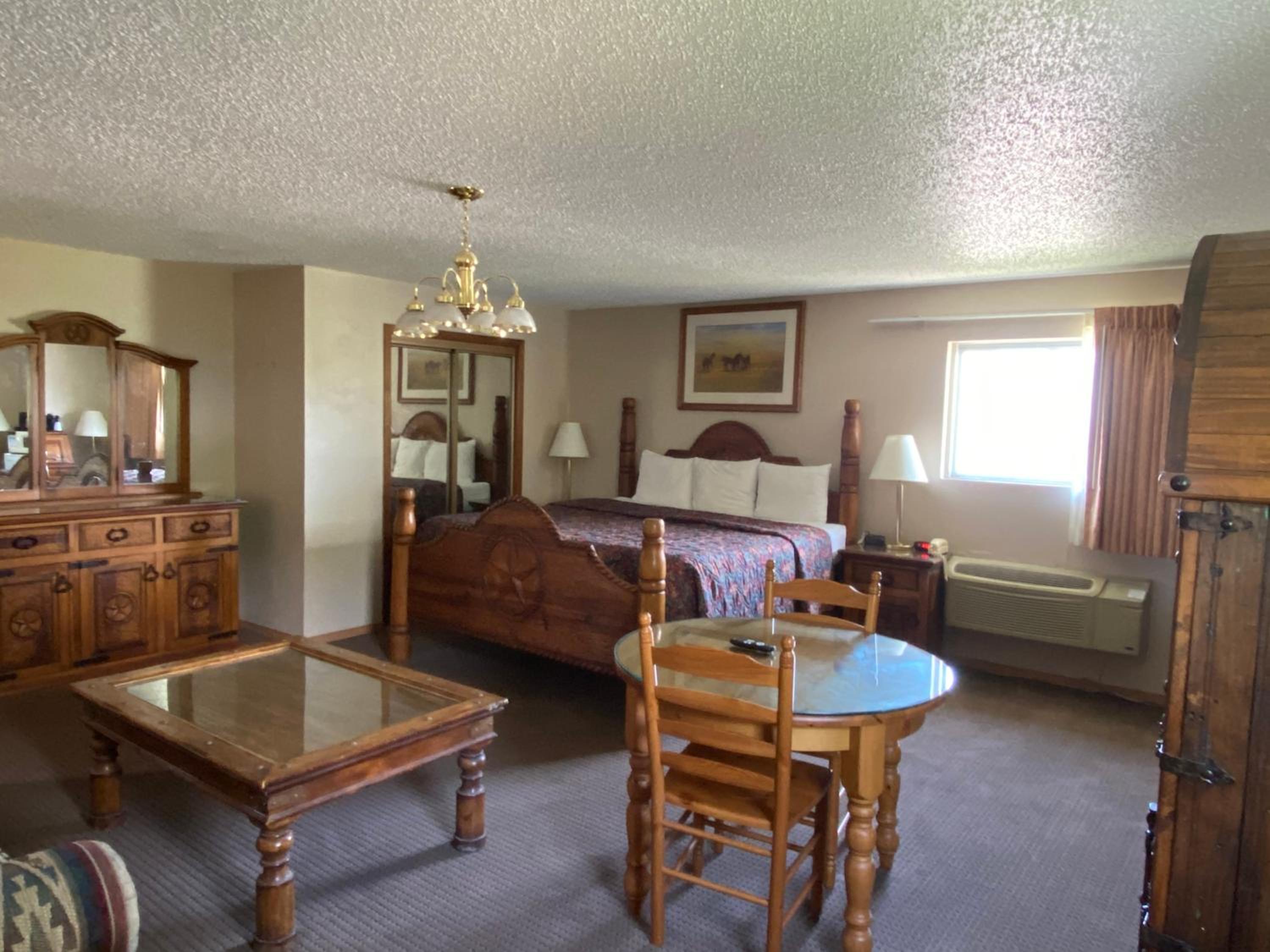Deluxe King Suite photo 2