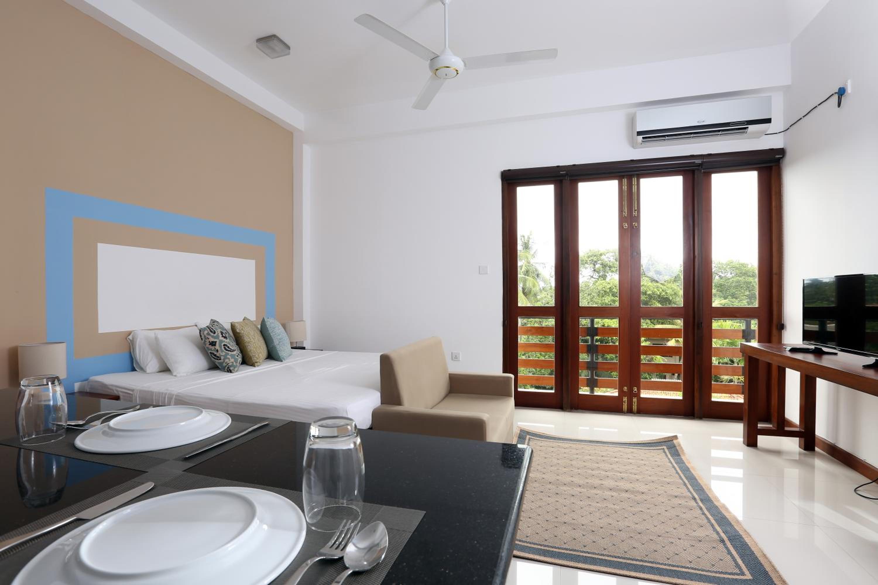 One-Bedroom Apartment