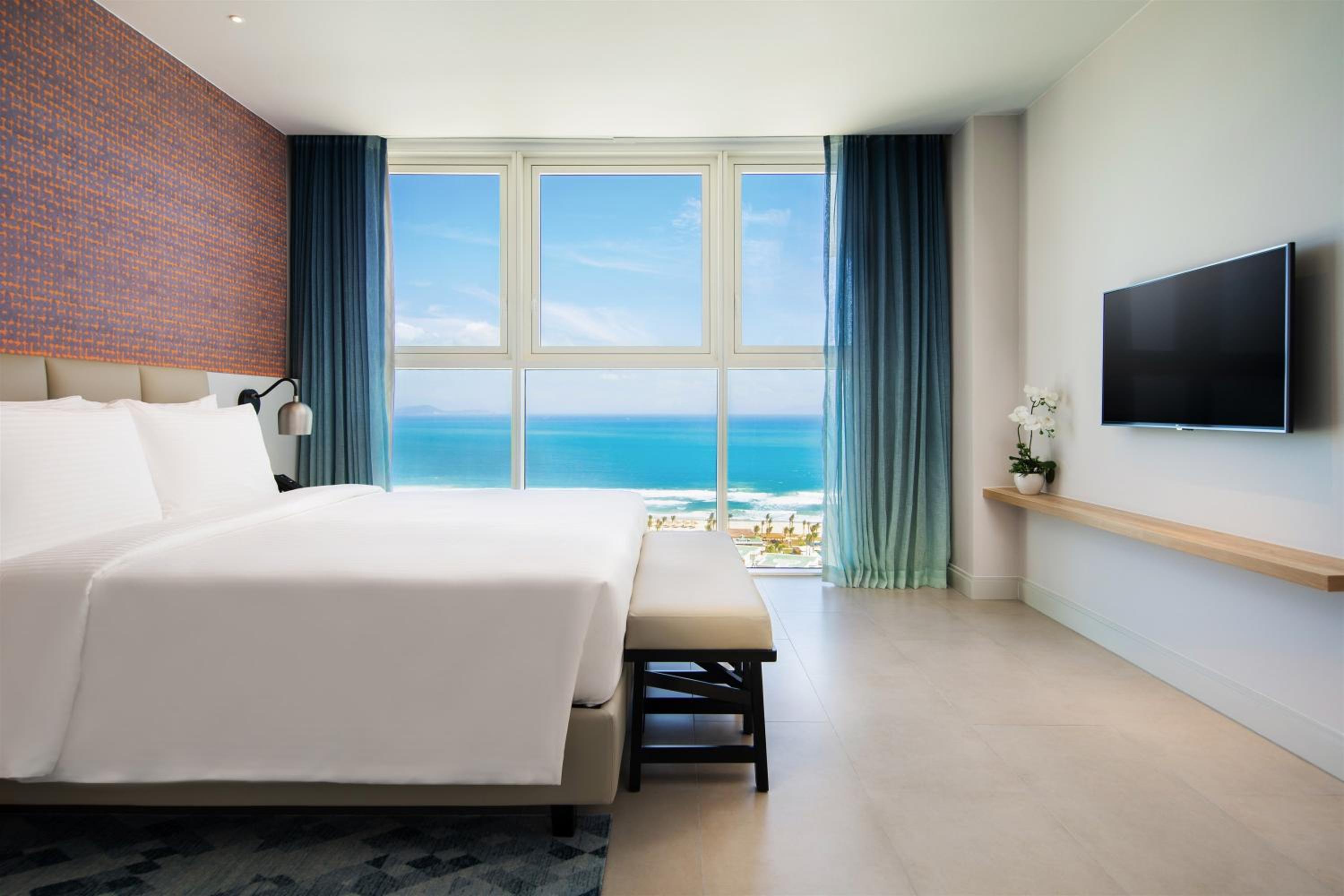 1 Bedroom Suite with Terrace Ocean View – King Bed - 70 sqm - Photo 6