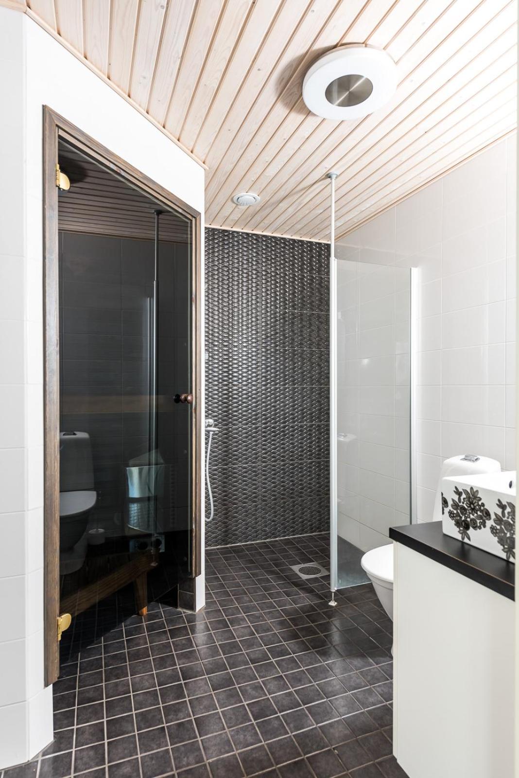 Deluxe Quadruple Room - Photo 9