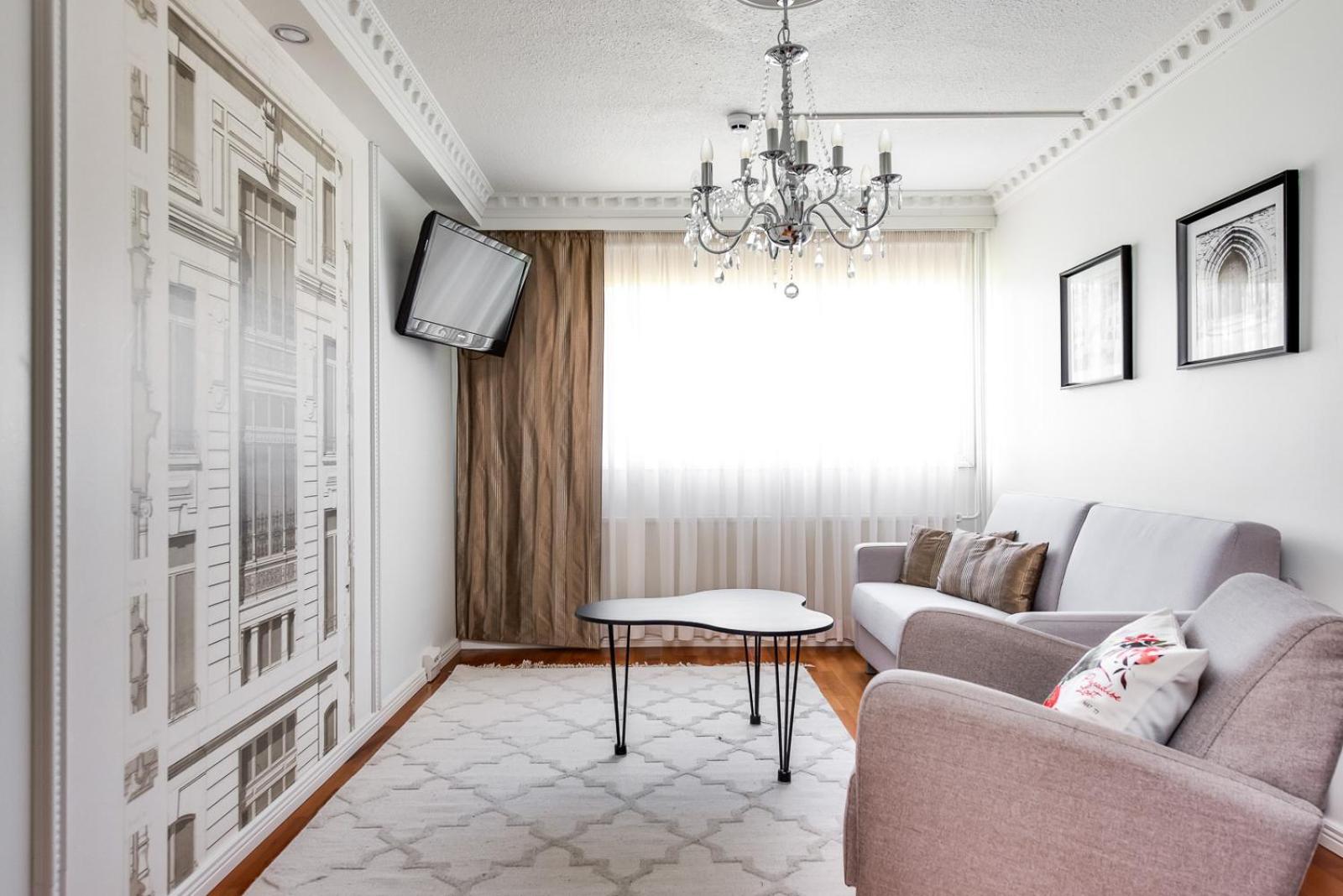 Deluxe Family Suite - Photo 3