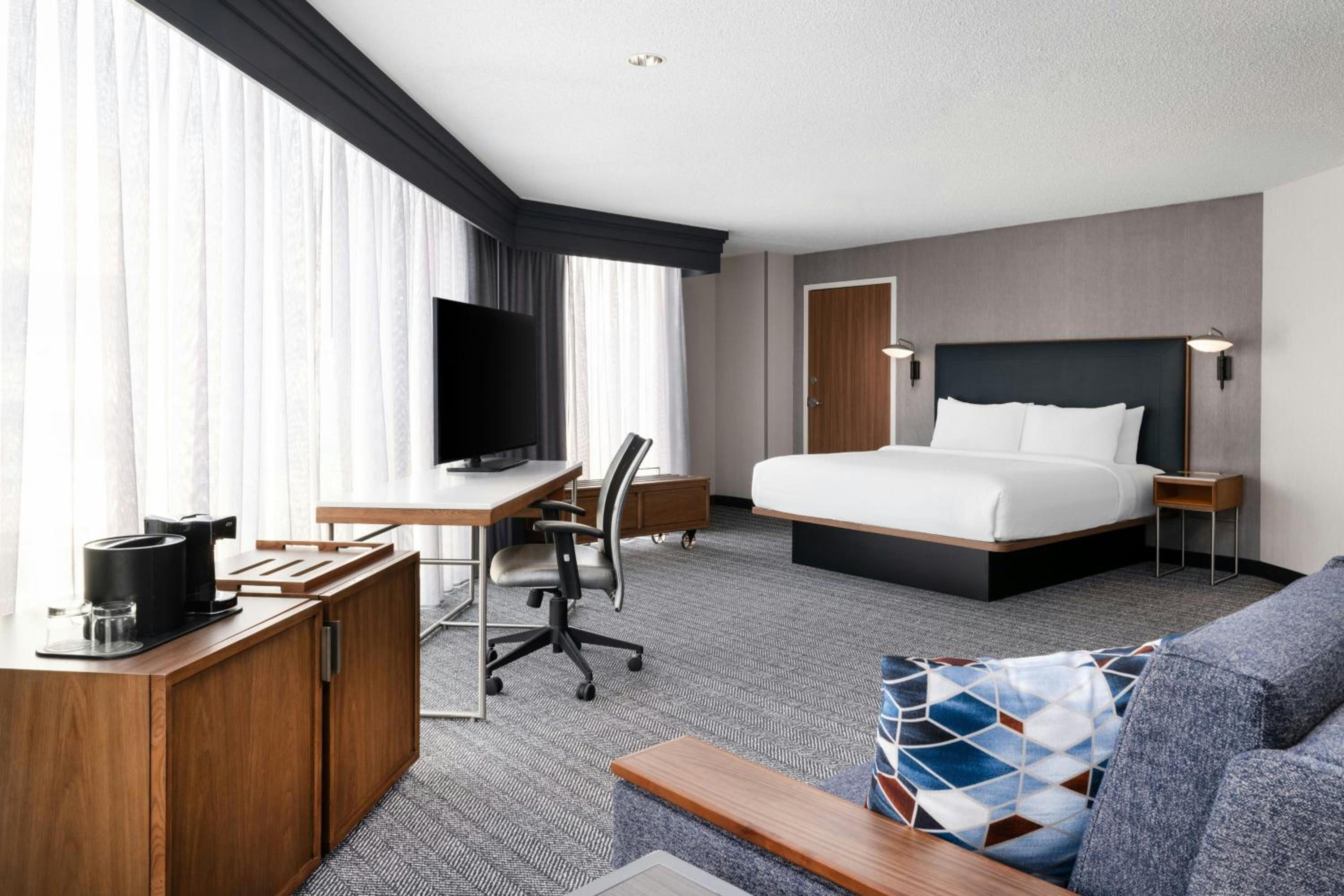 Larger King Room with Sofa Bed - Hearing Accessible