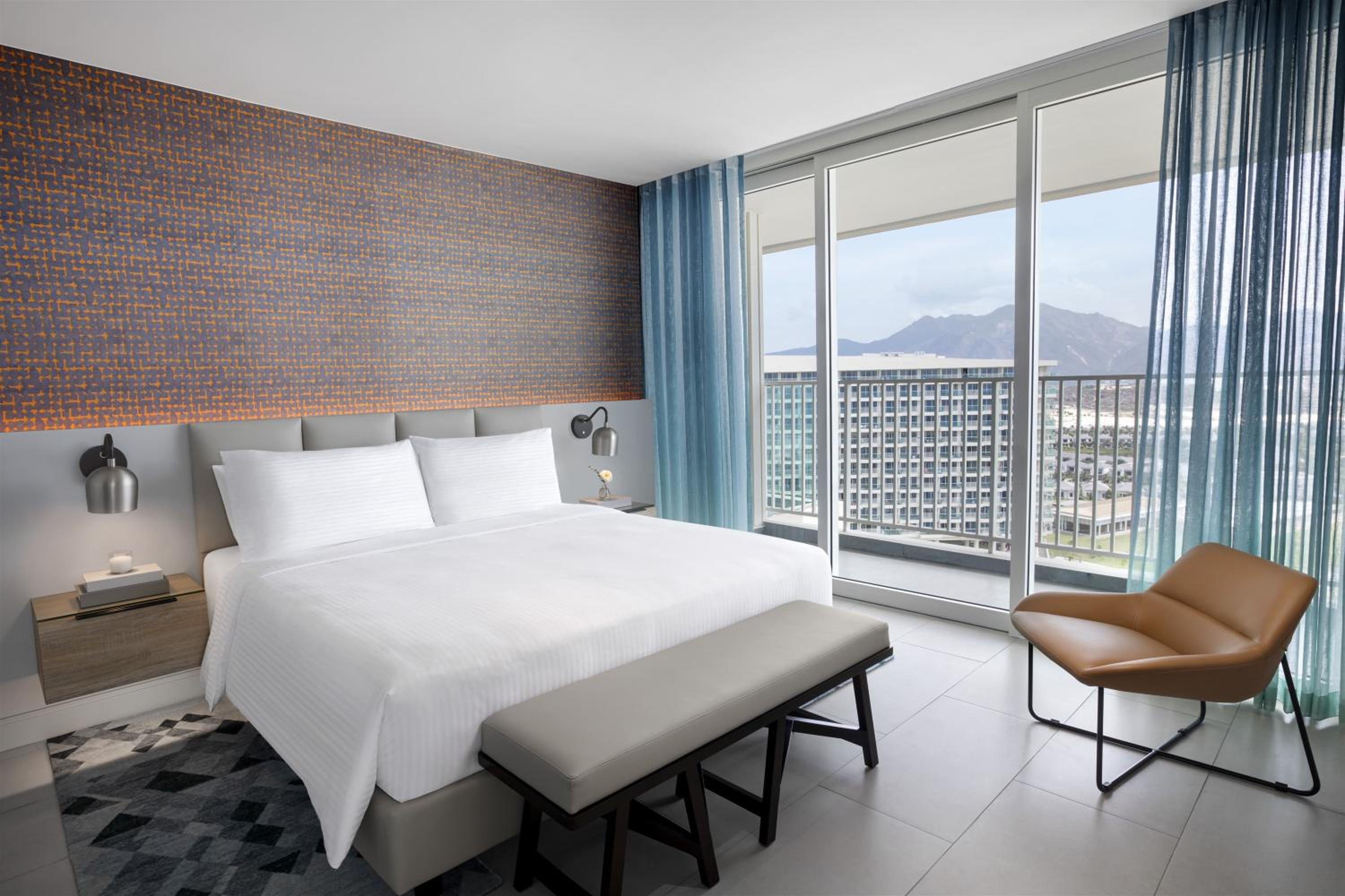 3 Bedroom Suite with Terrace Panoramic Ocean View - 2 Kings & 1 Twin - Photo 5