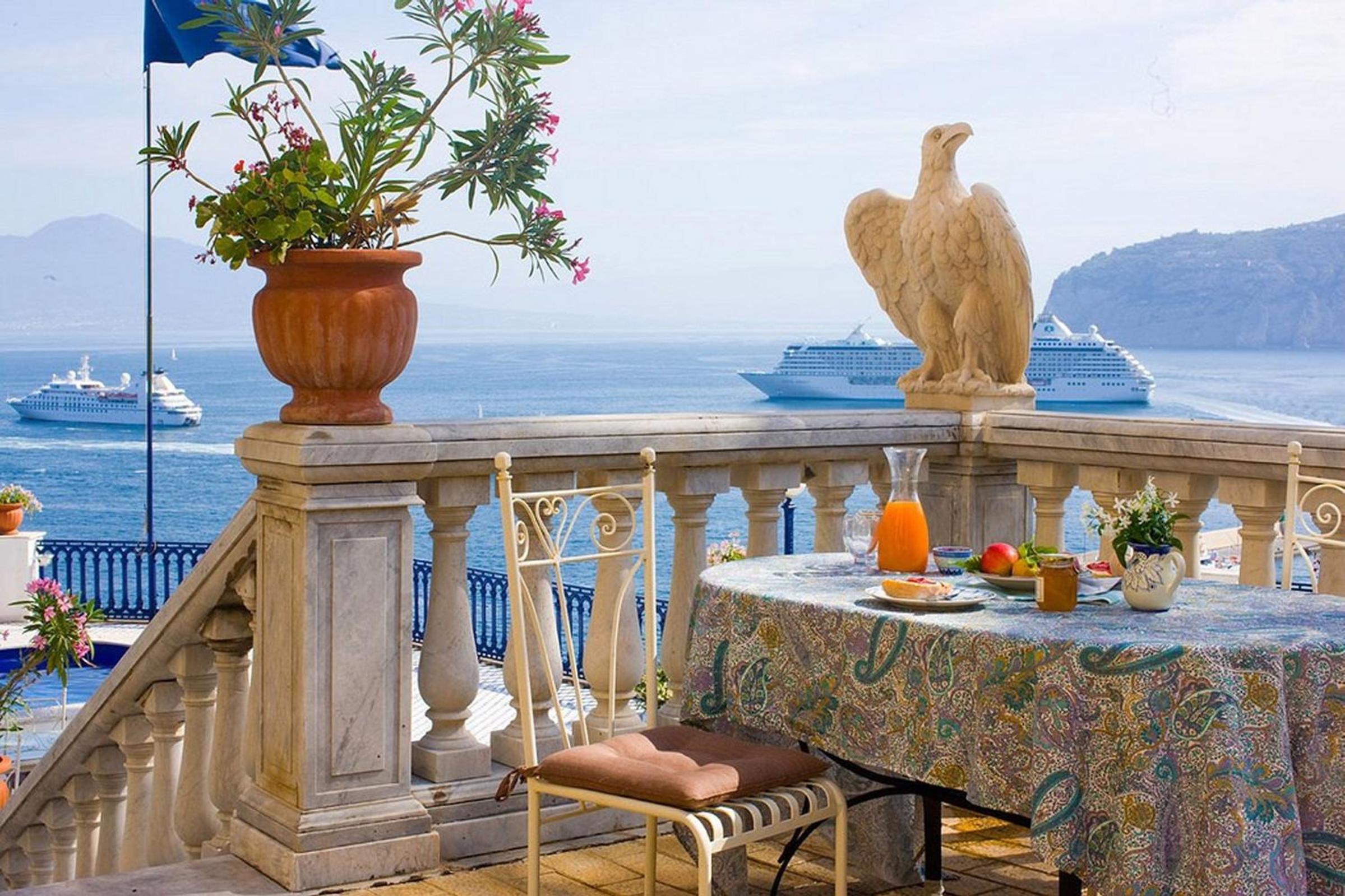 Two-Bedroom Apartment with Sea View - Photo 5
