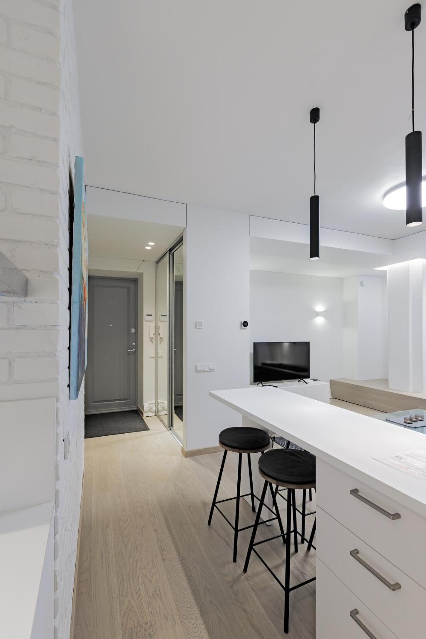 One-Bedroom Apartment - Photo 12