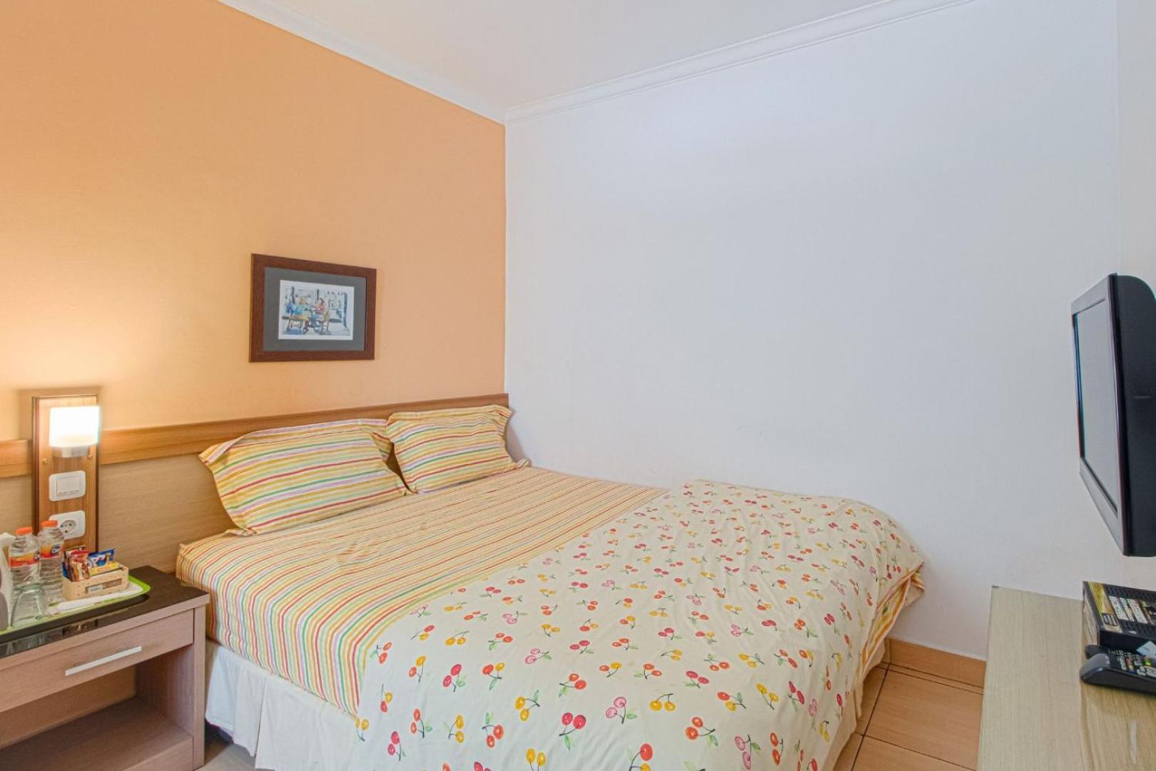 Standard Double Room - Photo 2