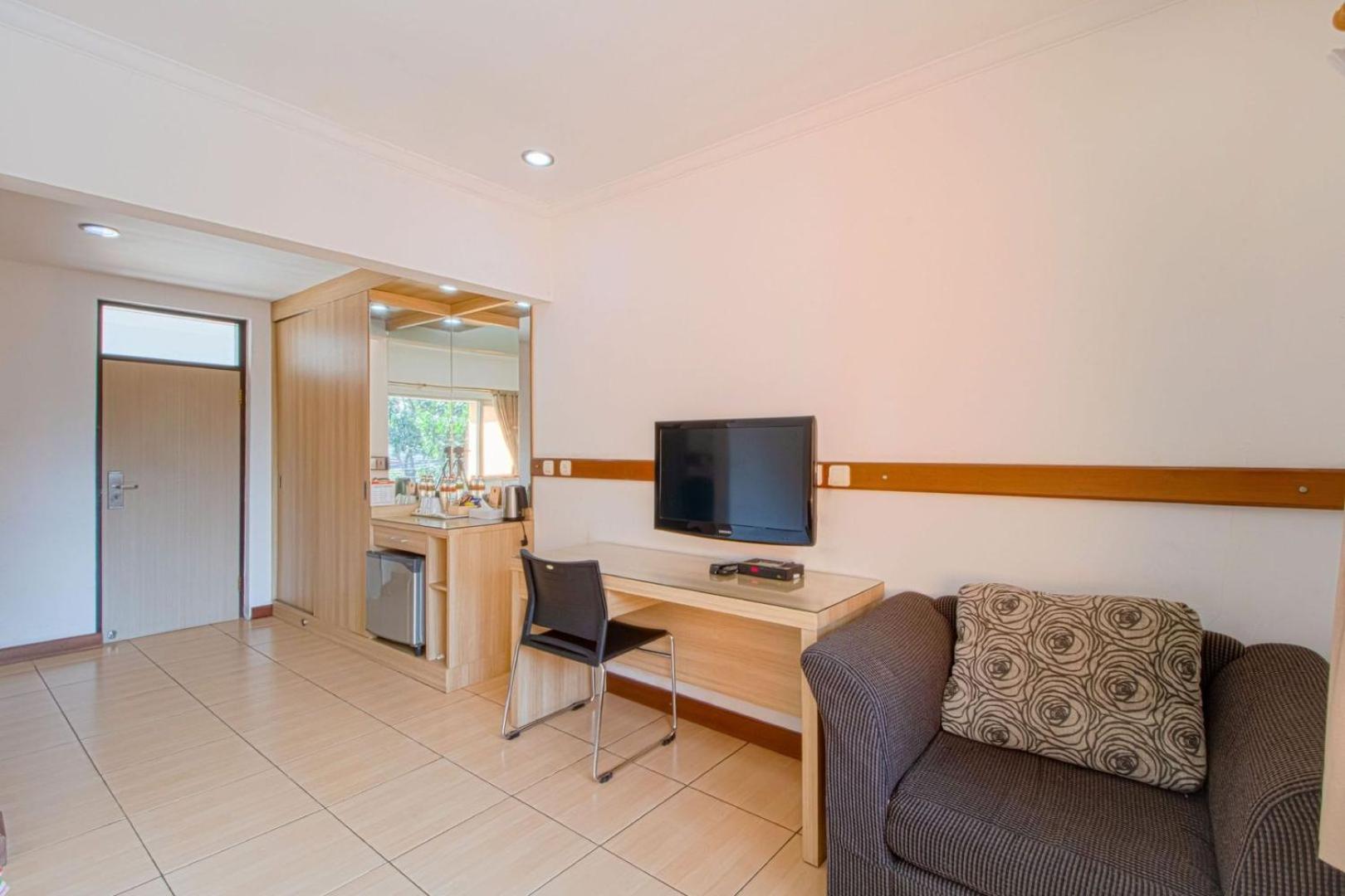 Deluxe Room - Photo 4