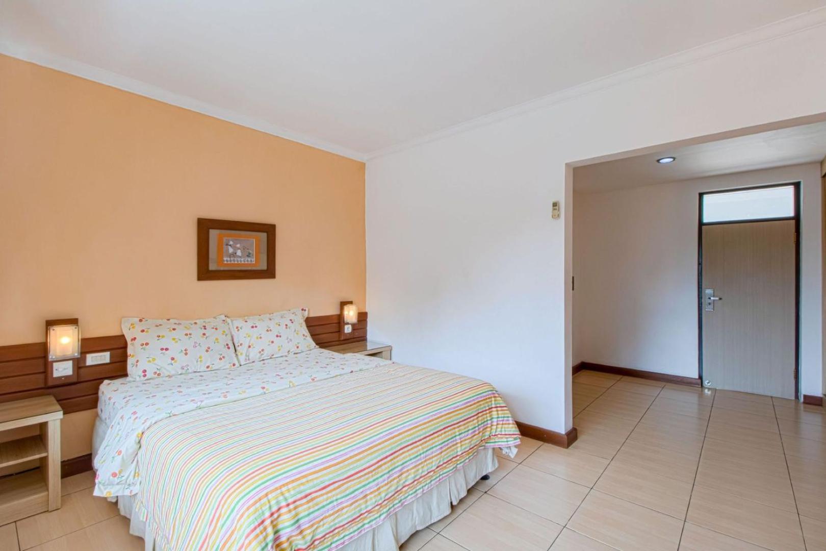 Deluxe Room - Photo 8
