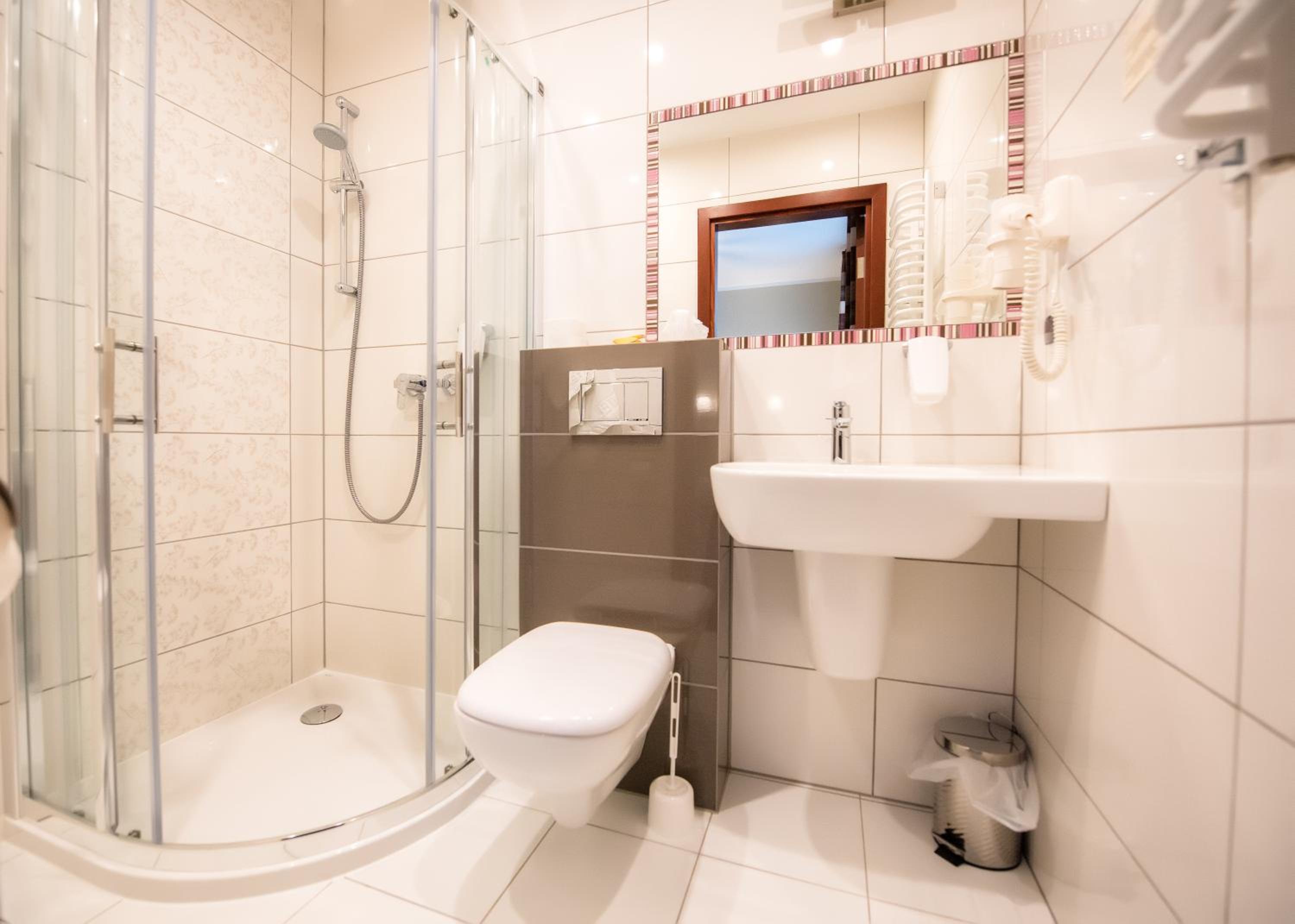 Double Room - Photo 5