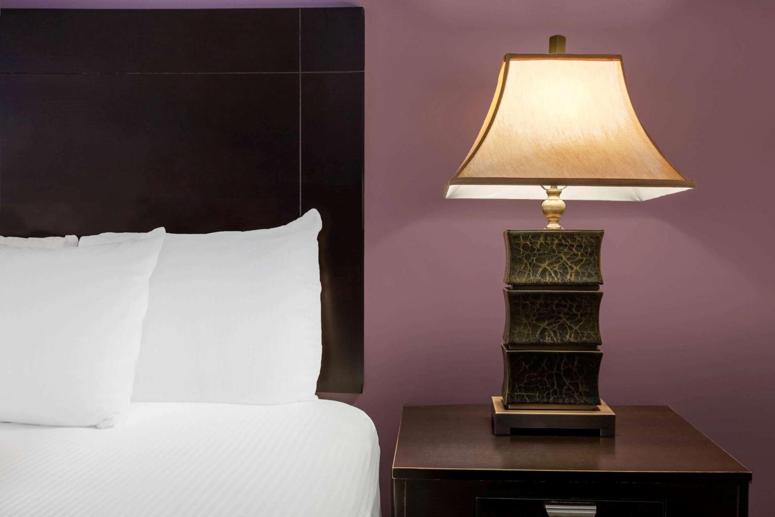 Deluxe Double Room with Two Double Beds - Photo 2