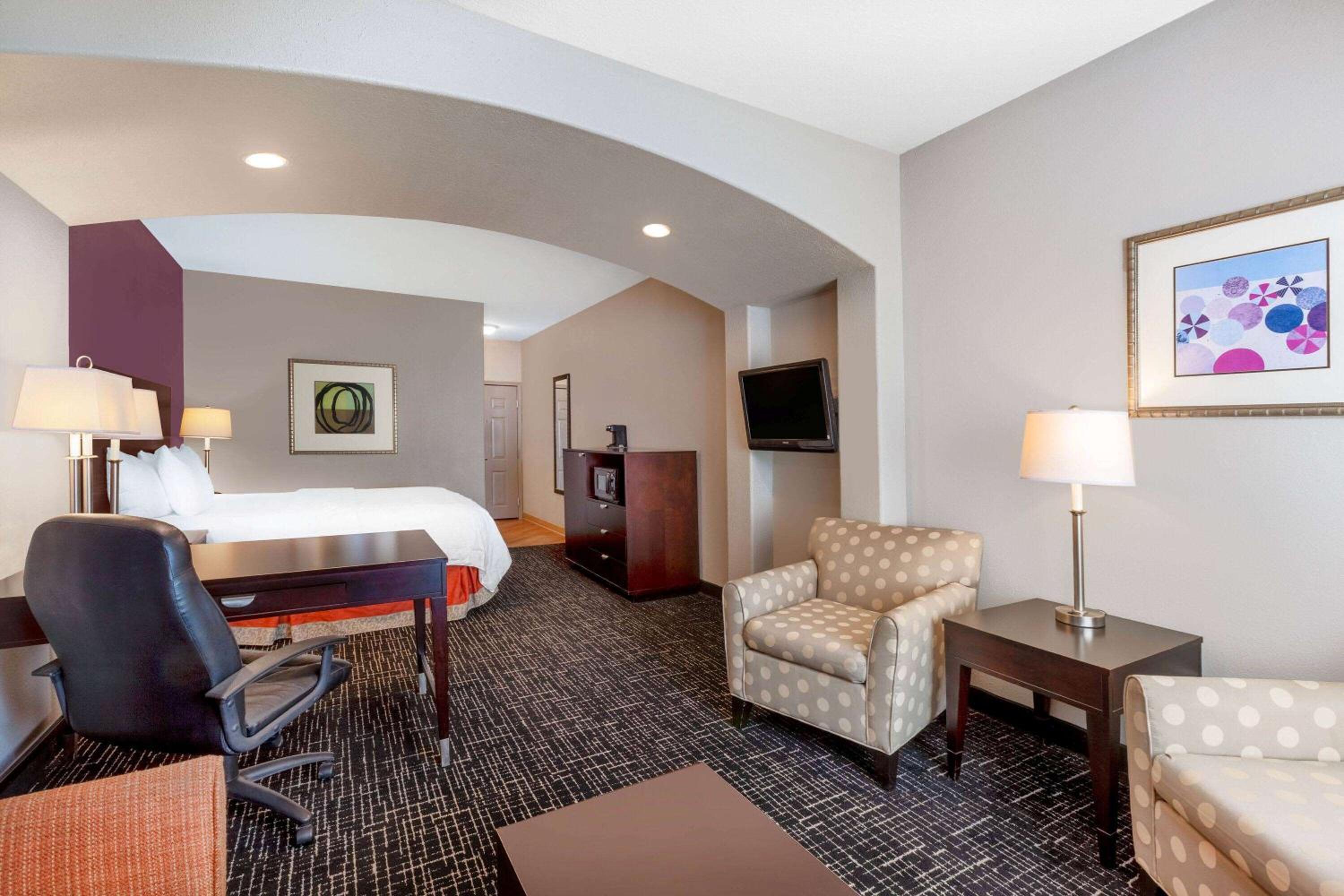Executive King Room - Photo 2