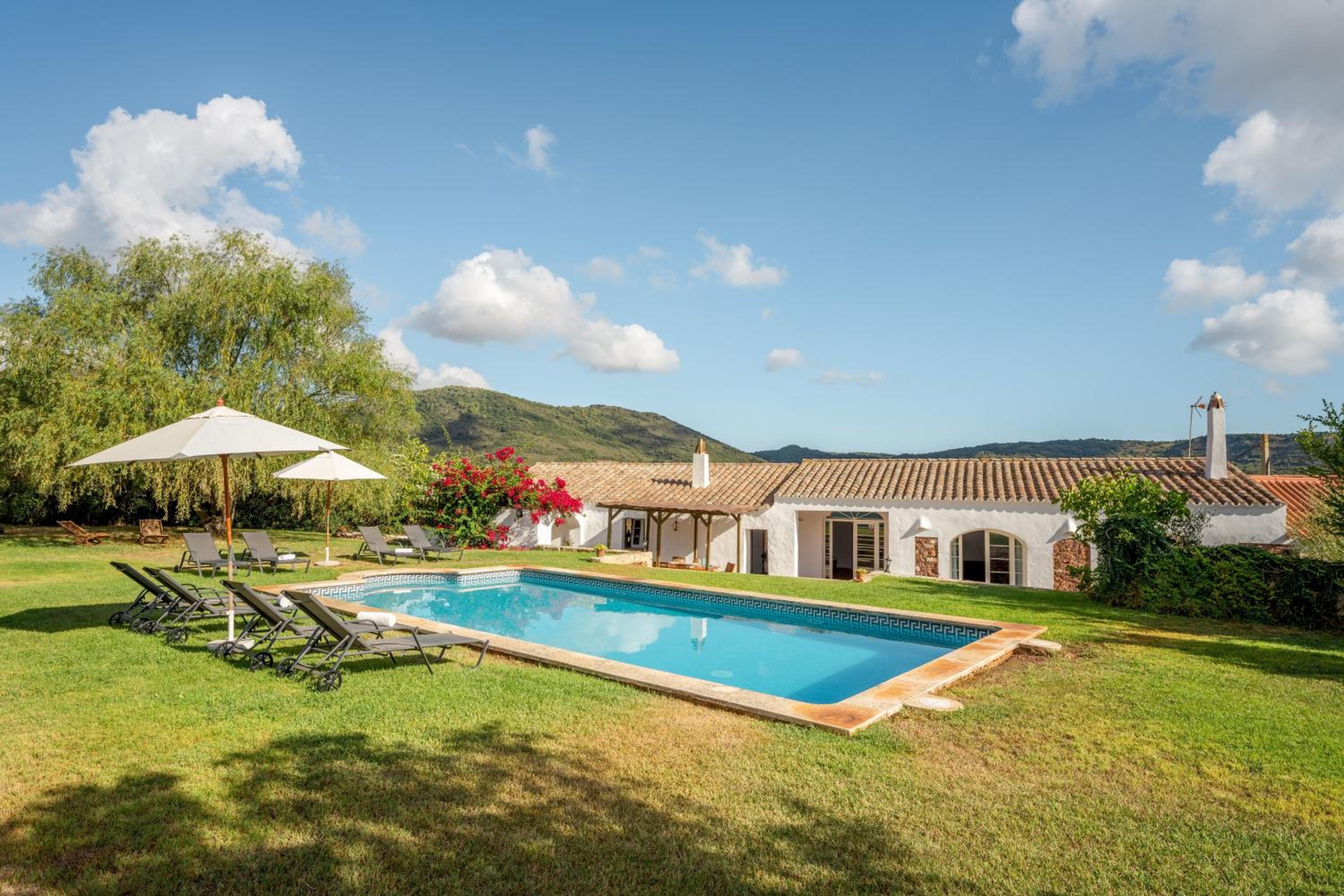 Villa photo 2