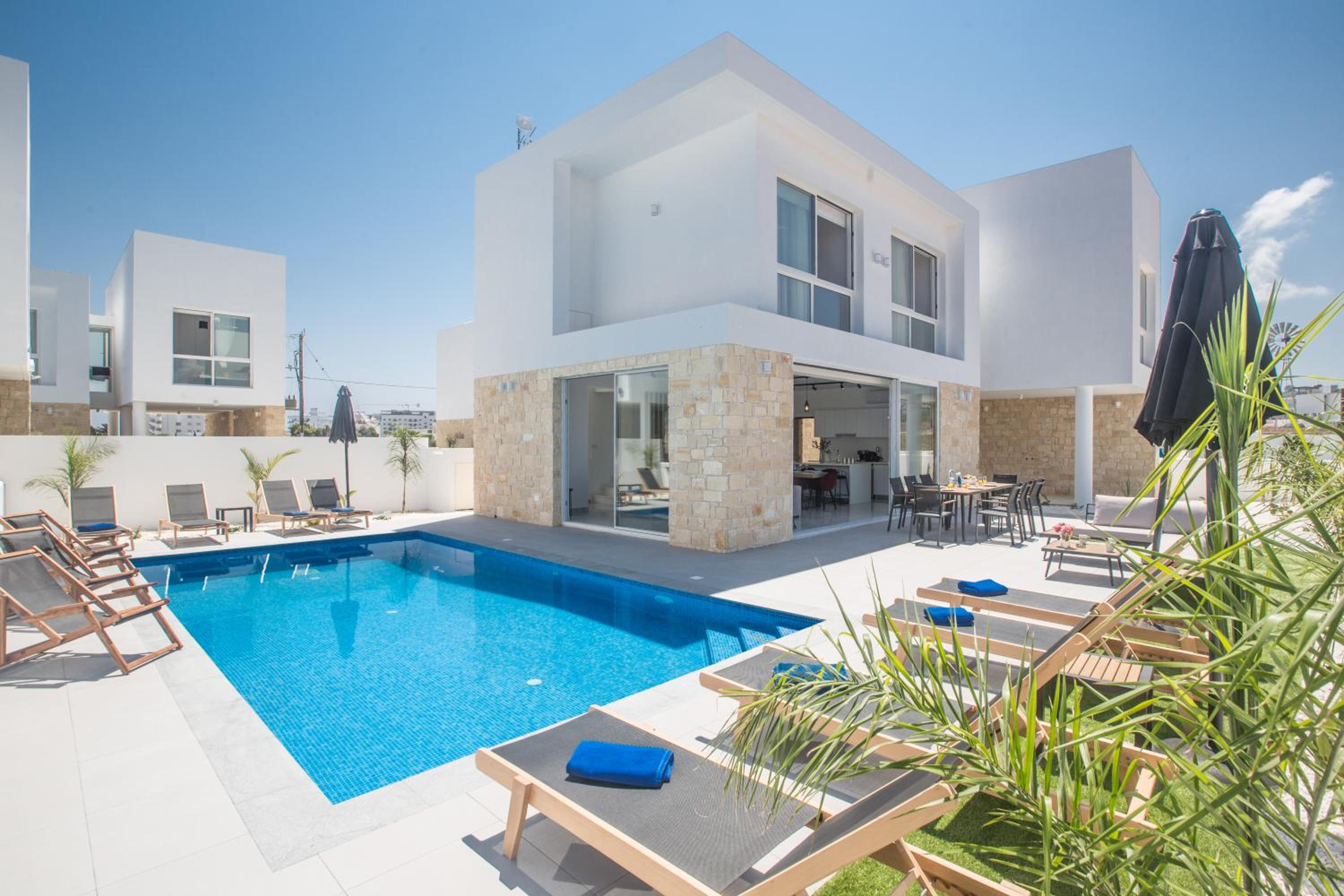 Villa with Private Pool photo 1