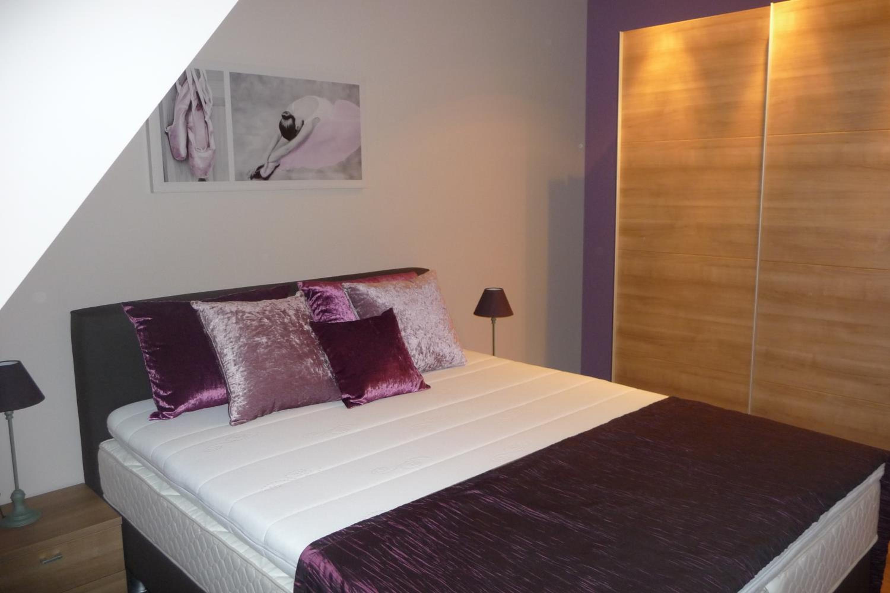Two-Bedroom Apartment - Photo 8