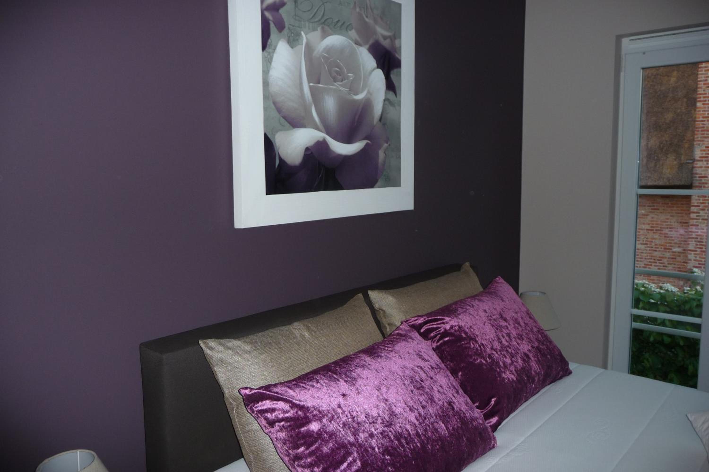 Two-Bedroom Apartment - Photo 10