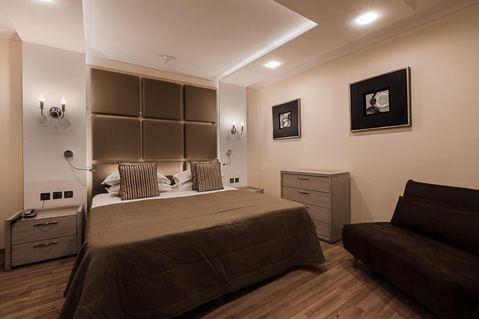 Standard Double or Twin Room - Photo 11