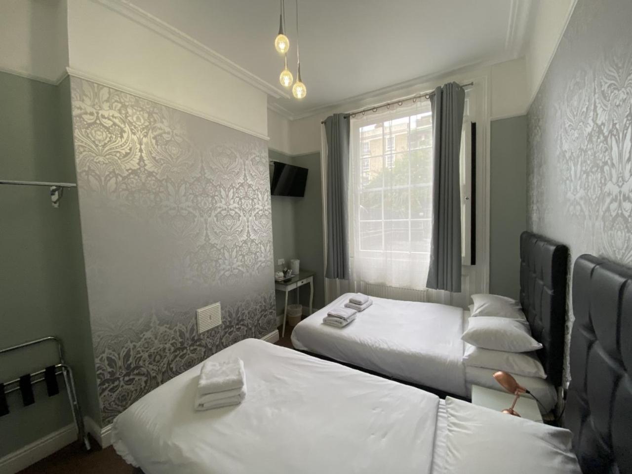 Twin Room photo 2