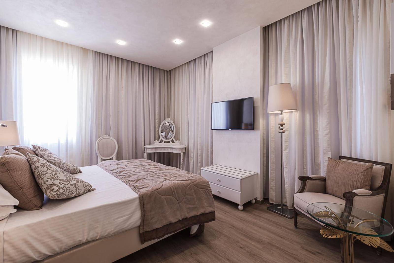 Deluxe Double or Twin Room with Sea View