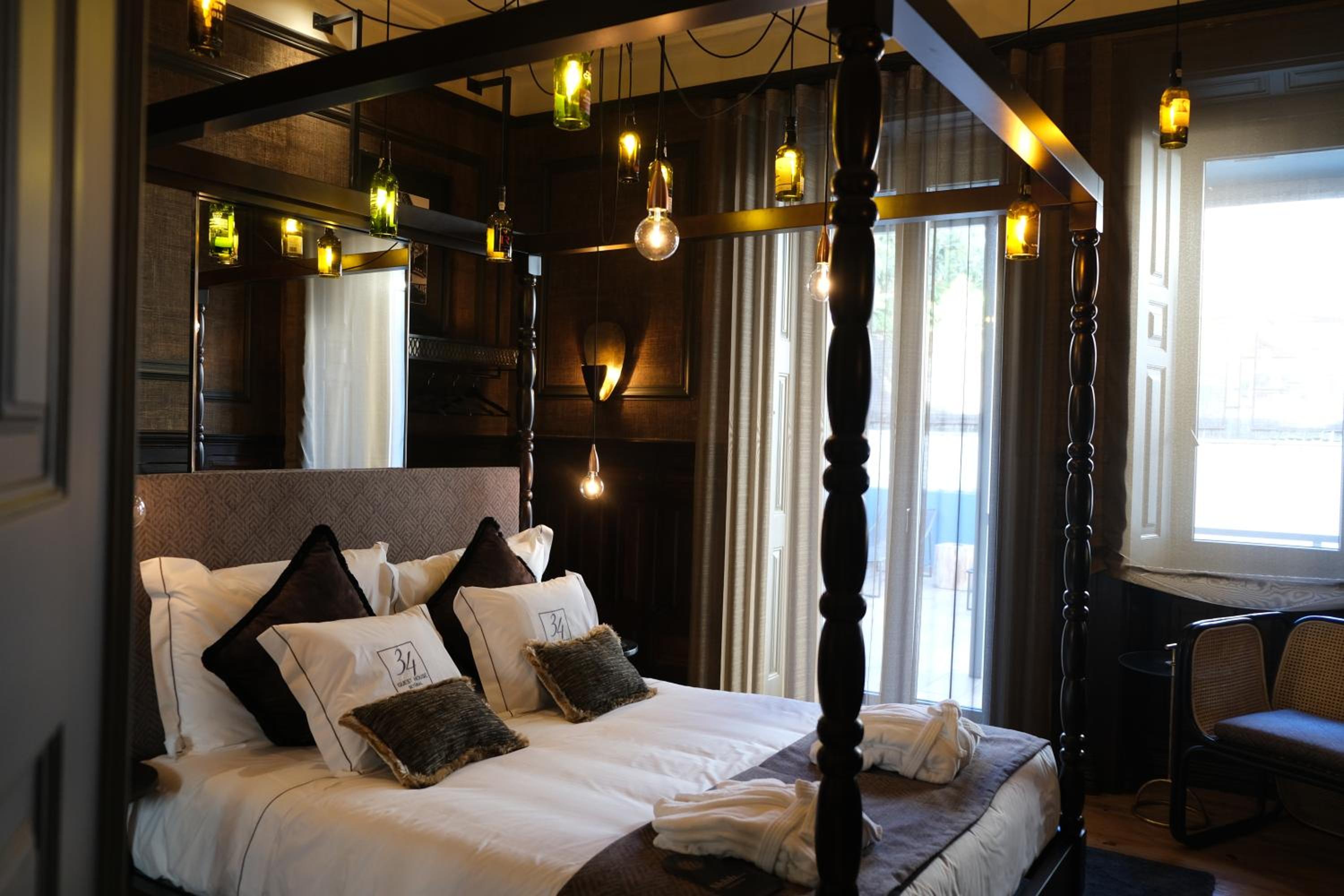 Deluxe Double Room with Balcony - Photo 3