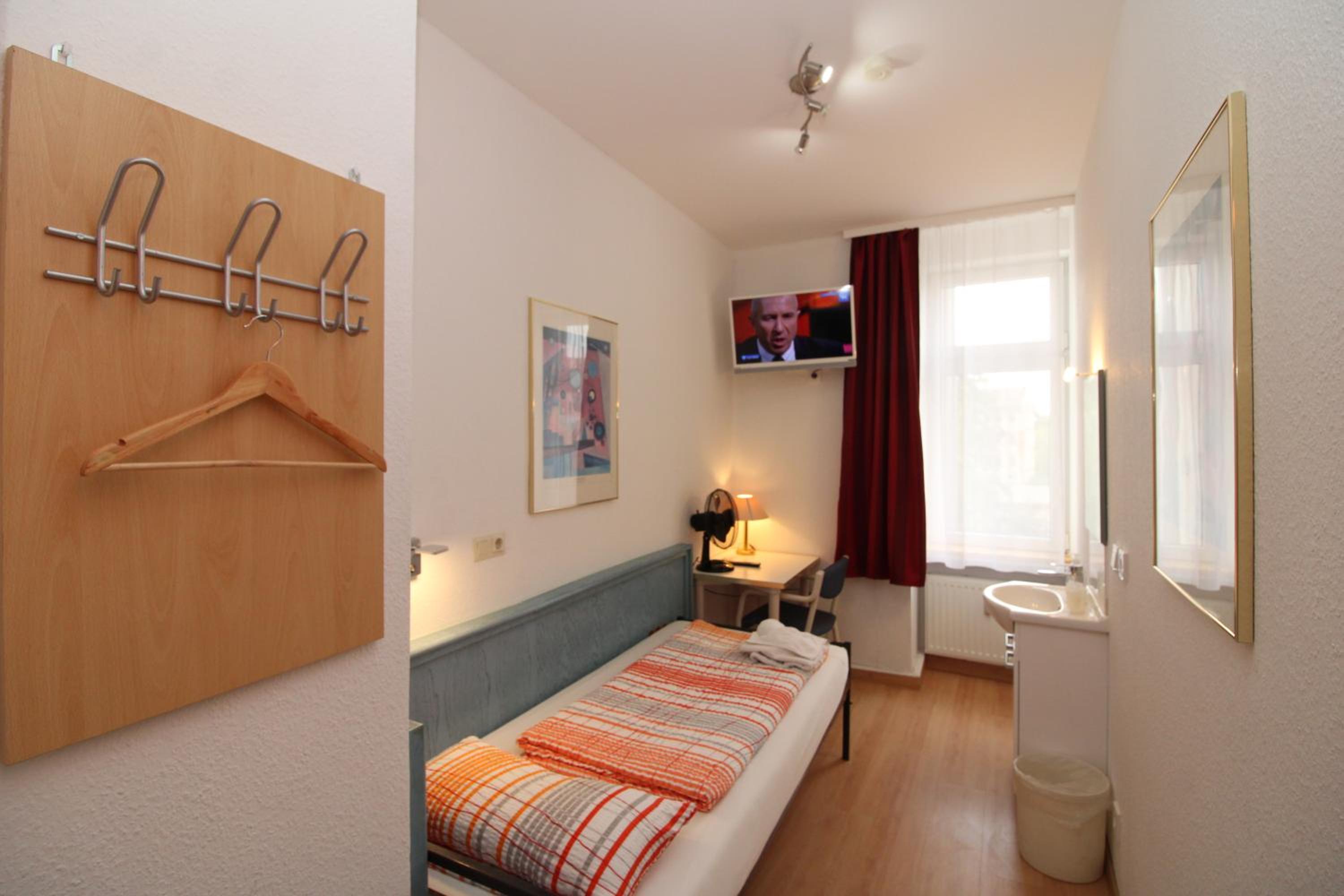 Economy Single Room
