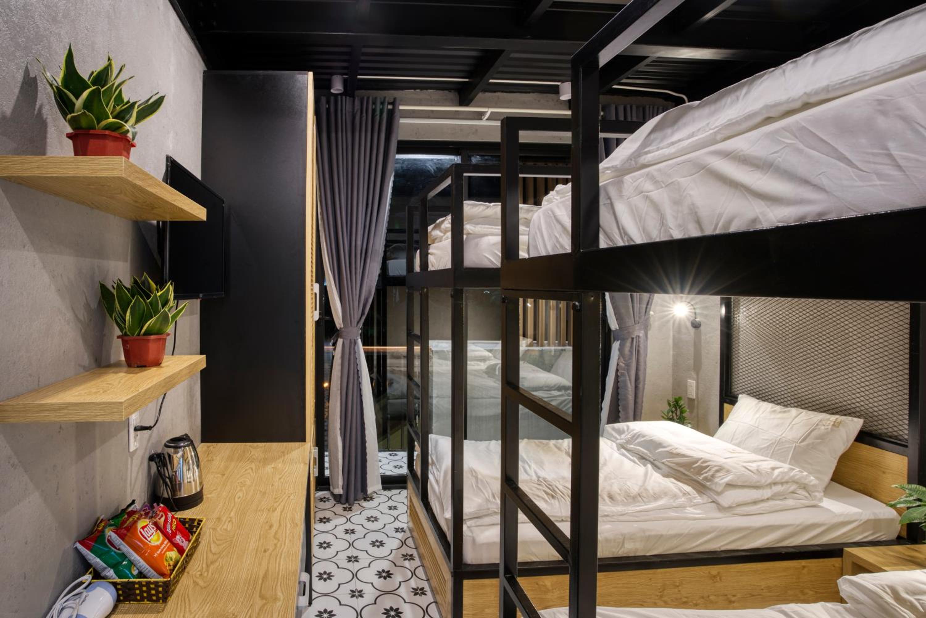 Bed in 4-Bed Dormitory Room photo 3