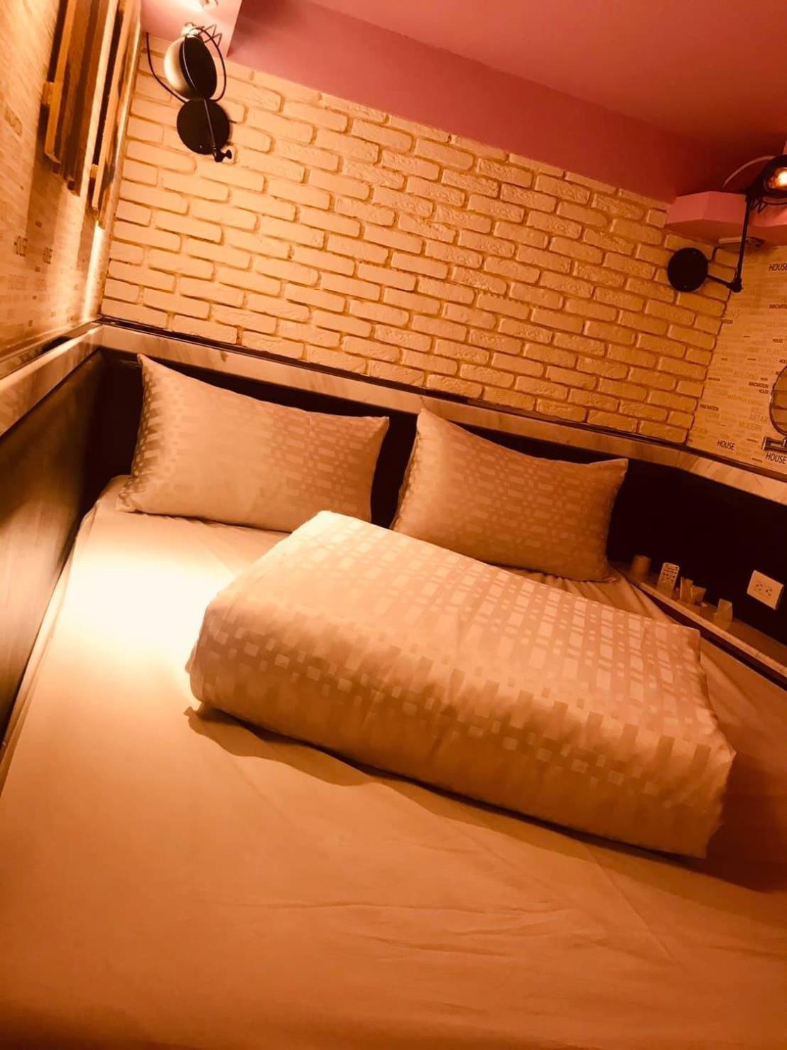 Double Bed in Female Dormitory Room with Shared Bathroom photo 1