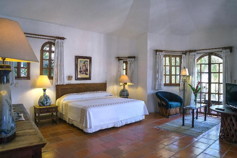 Junior King Suite - Photo 1