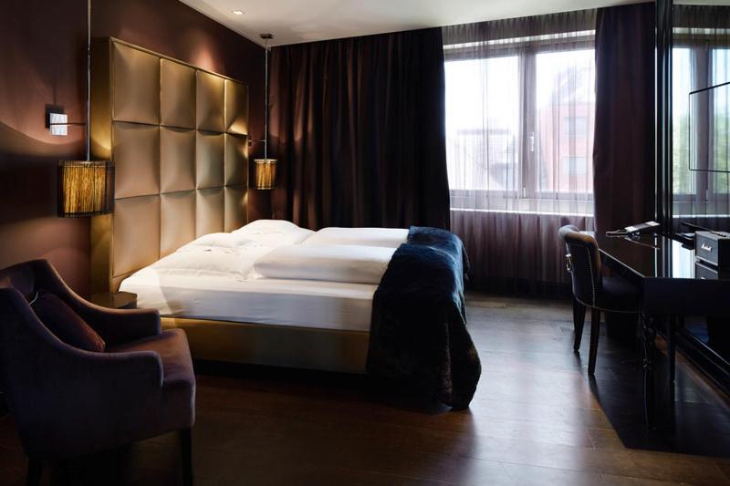 Superior Queen Room with City View photo 2