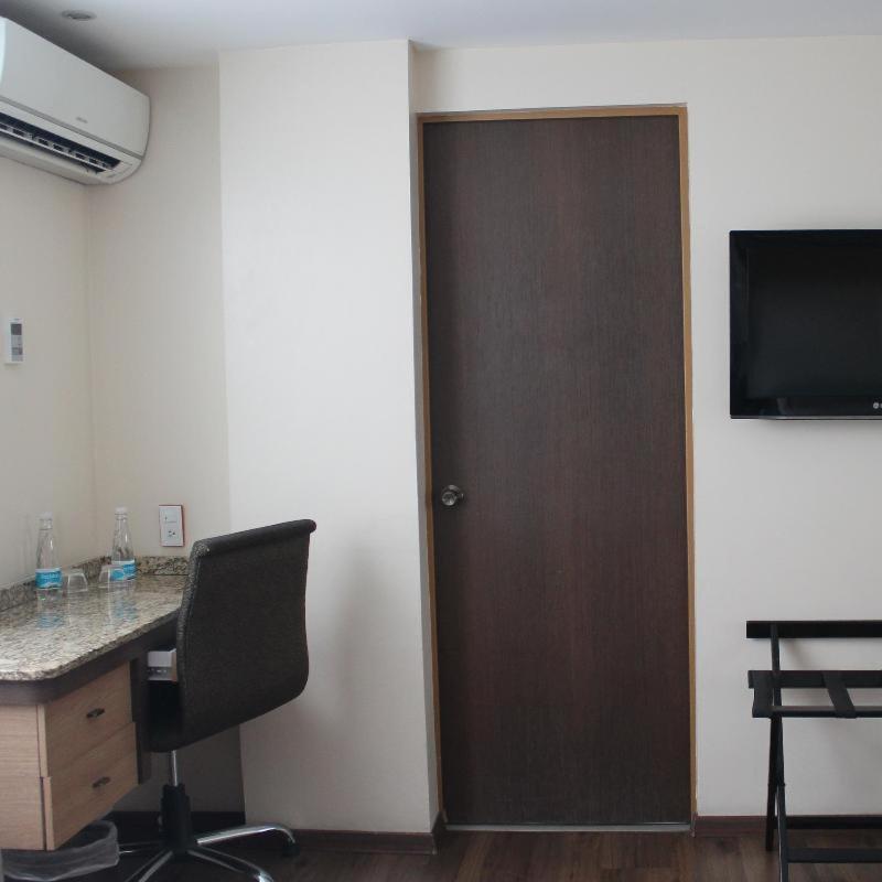 Standard King Room with Balcony - Non-Smoking - Photo 6