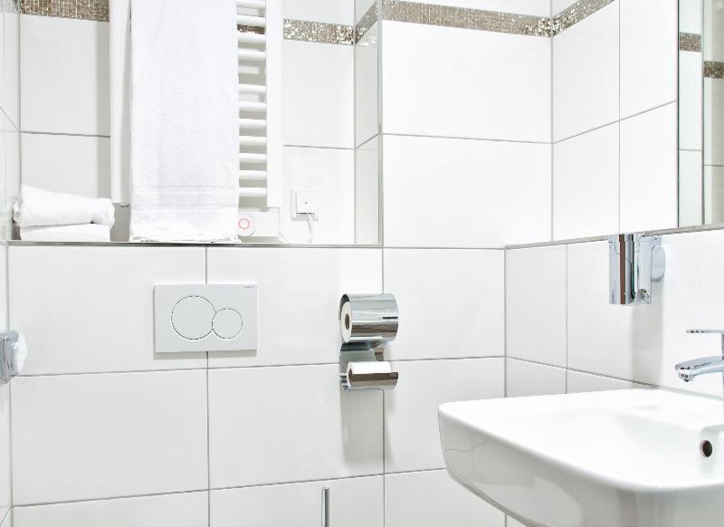 Double Room - Disability Access photo 2