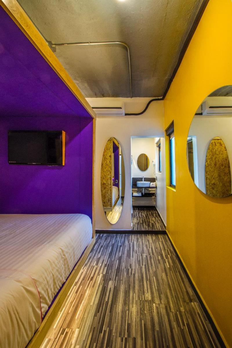 Standard Room with Two Queen Beds - Non-Smoking photo 1