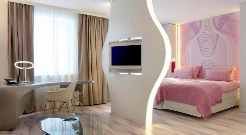 nhow Junior Suite Riverside with Extra Bed (2 Adults + 1 Child)