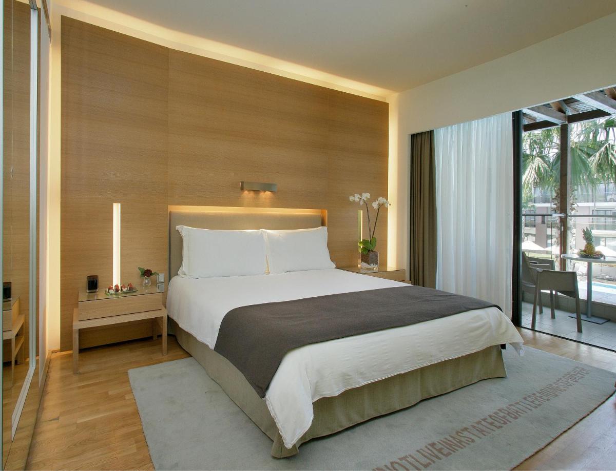 Superior Room with Pool View