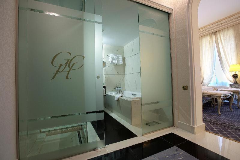 Standard Double Room - Photo 4