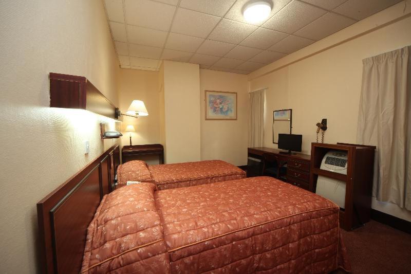 Economy Twin Room photo 1