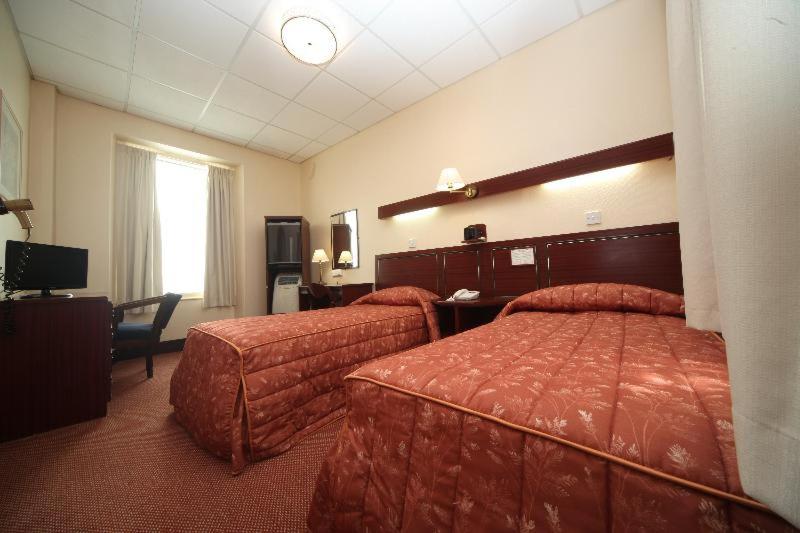 Economy Twin Room photo 2
