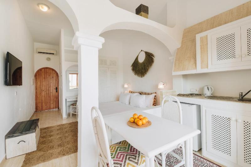 Habitación #63942917