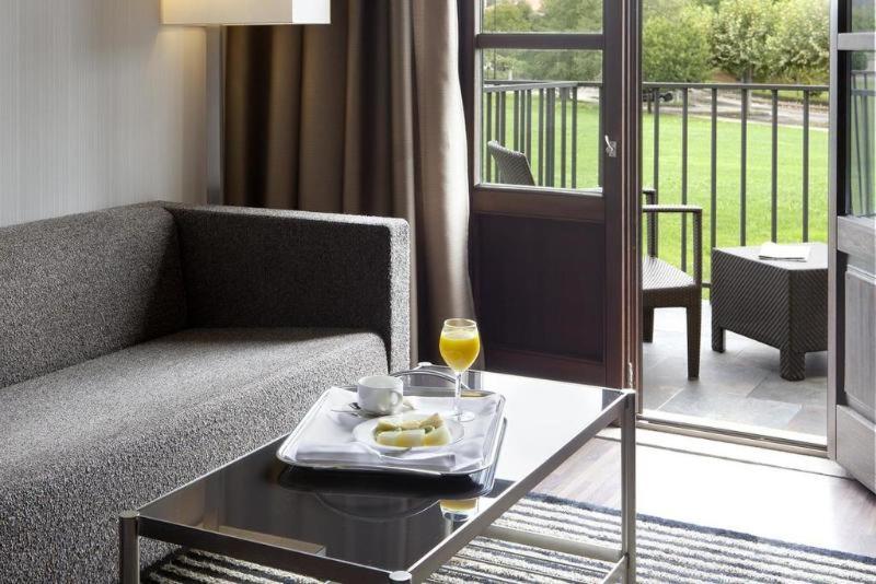 Suite - Photo 2