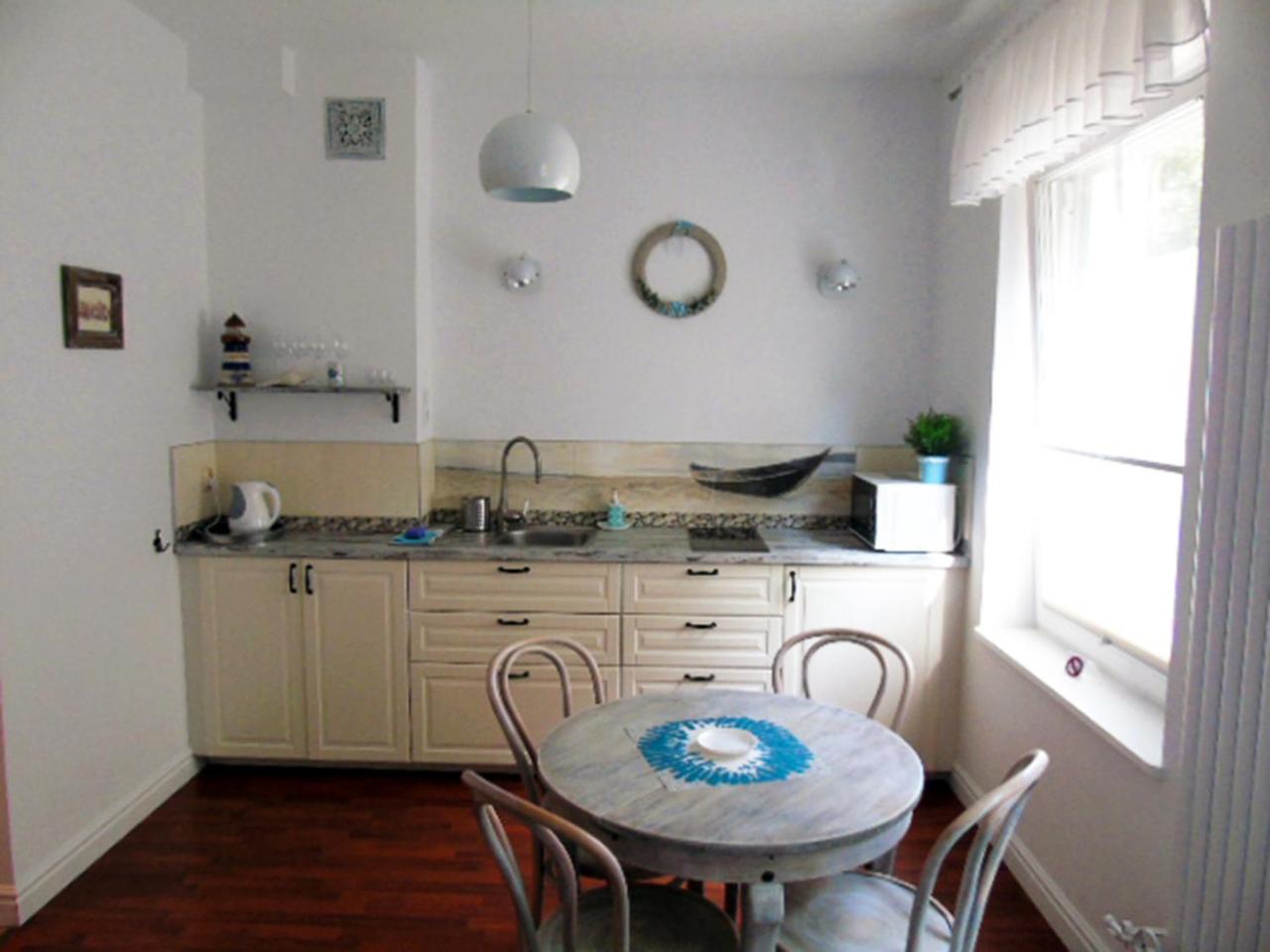 Studio Apartment - Photo 11