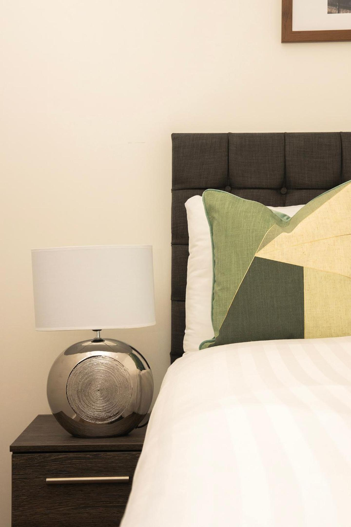 One-Bedroom Apartment - Photo 8