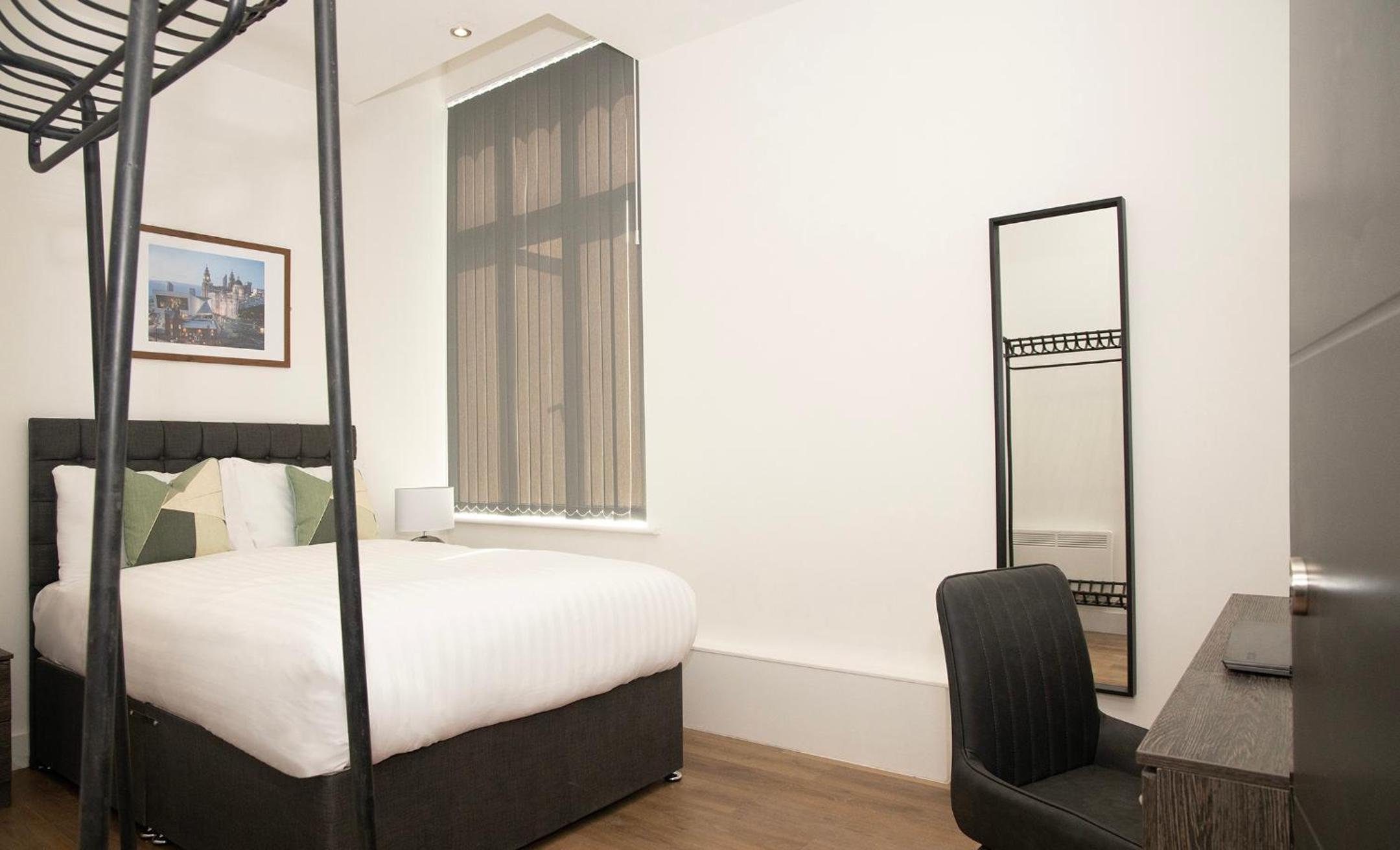 One-Bedroom Apartment - Photo 1