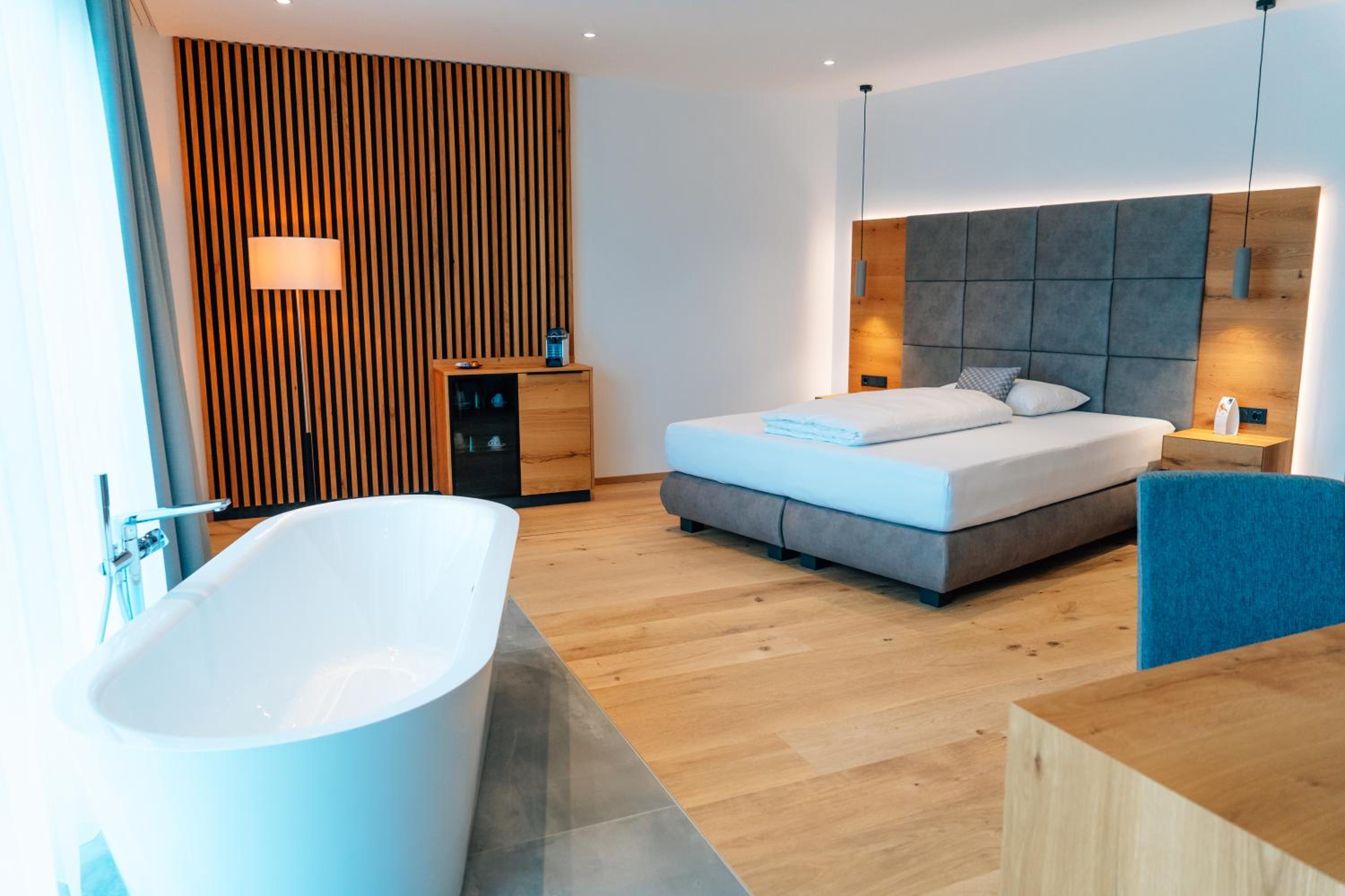 Deluxe Junior Suite - Photo 1