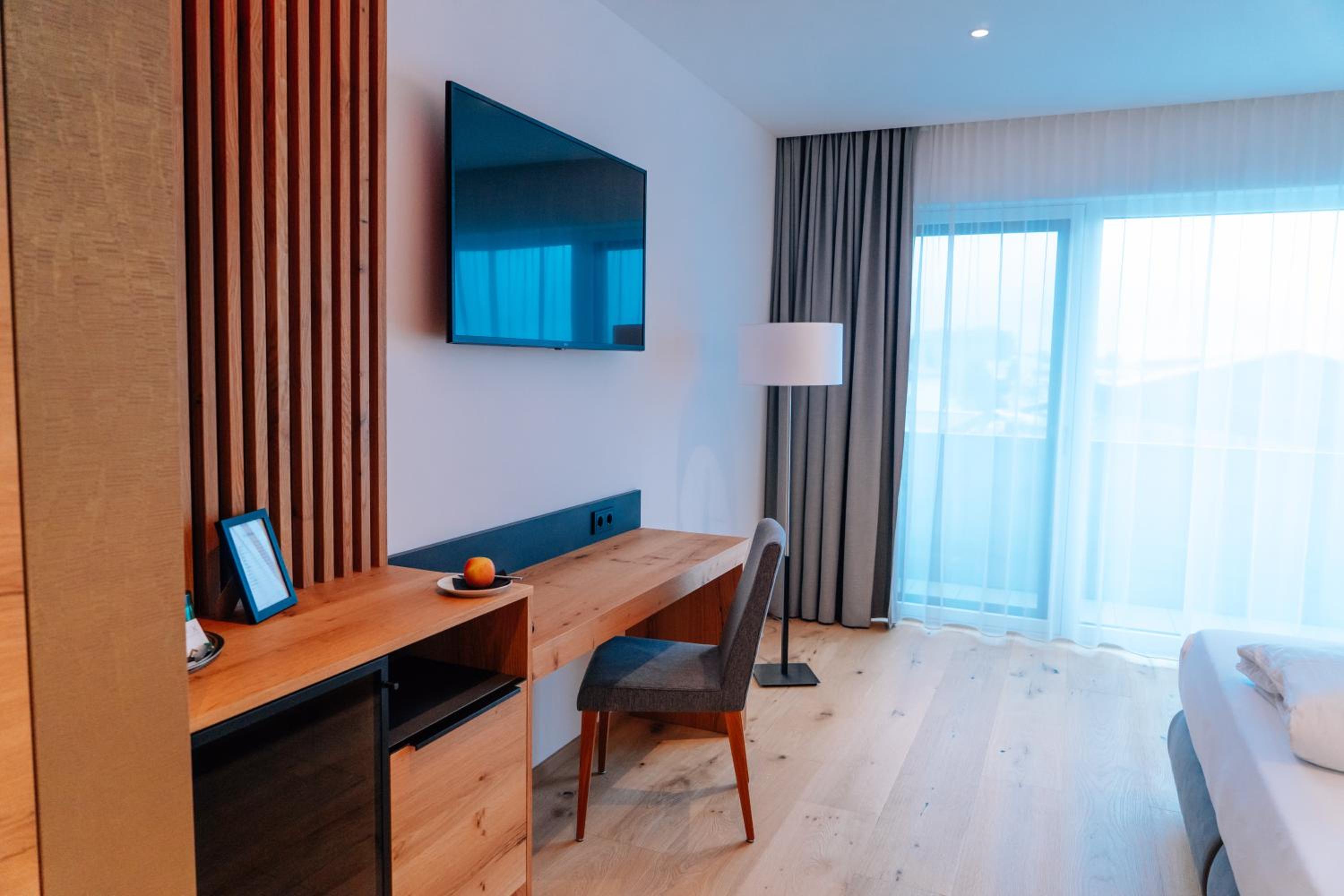 Double Room with Balcony - Photo 1