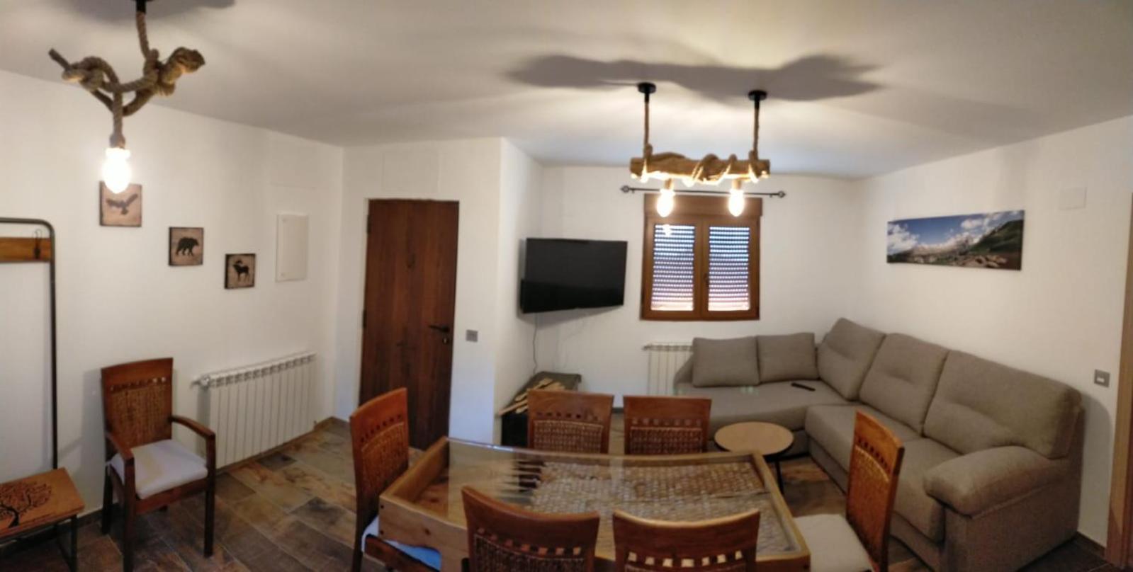 Apartment photo 2